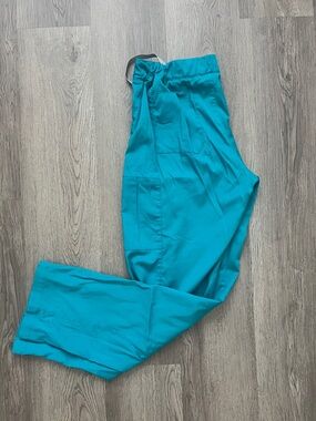 WonderWink Teal Cargo Scrub Pants with Utility Pockets
